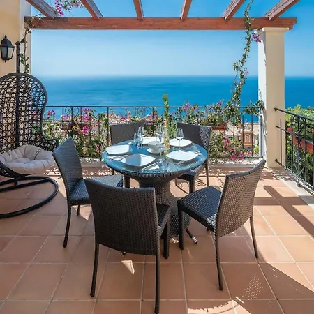 Holiday home Ferienhaus Fuer 6 Personen Ca 350 Qm In Funchal, Madeira Und Umgebung *